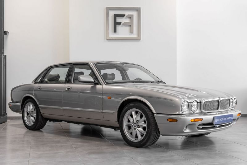 Jaguar XJ V8 EXECUTIVE